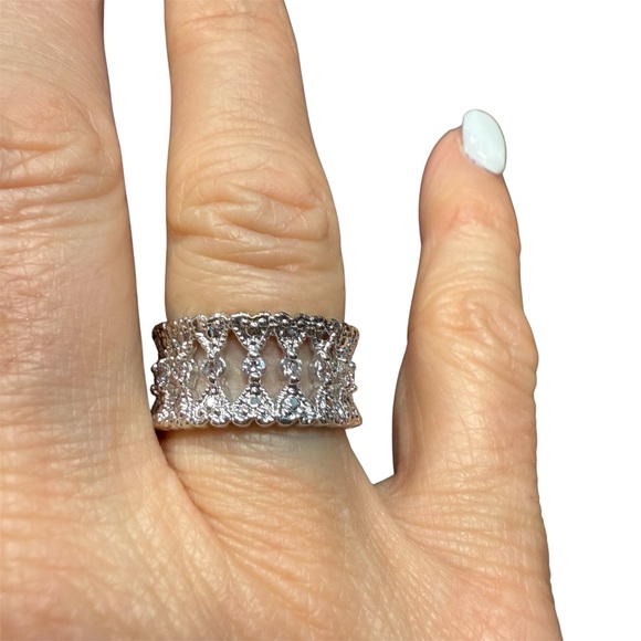 Avon  Silvertone   Openwork Ring with Vintage Design size 7.5?  Vintage - Picture 1 of 5